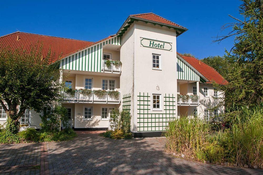 Landgasthof&Hotel Jagdhof Stralsund Exterior foto