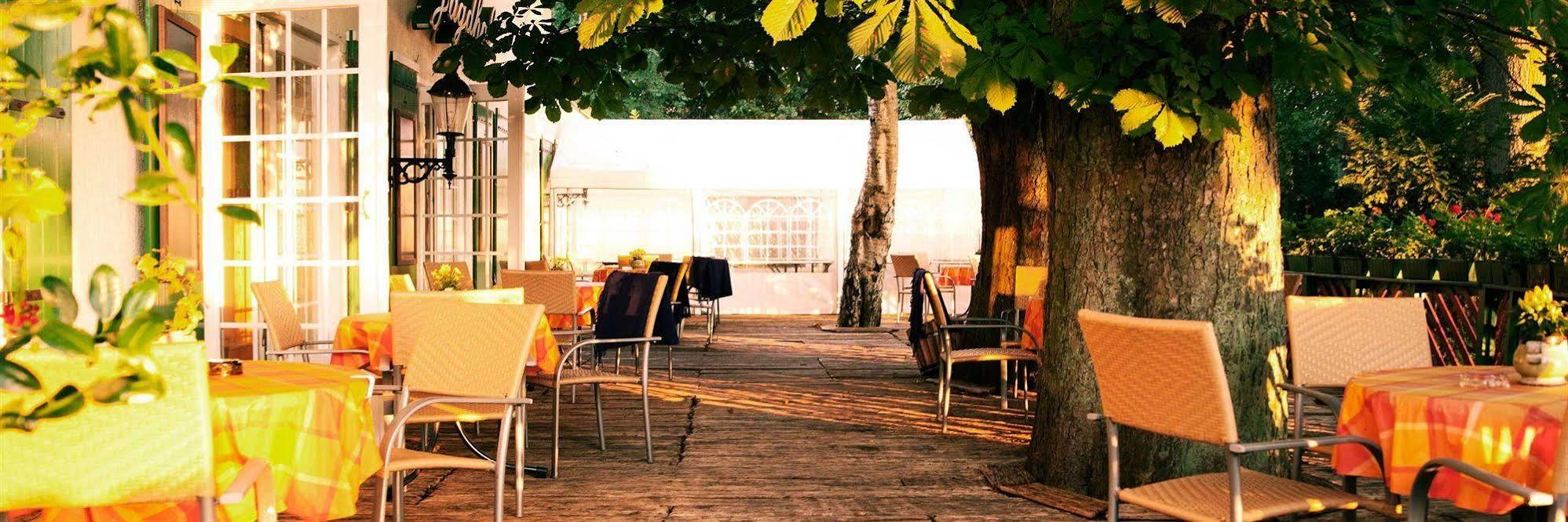 Landgasthof&Hotel Jagdhof Stralsund Exterior foto