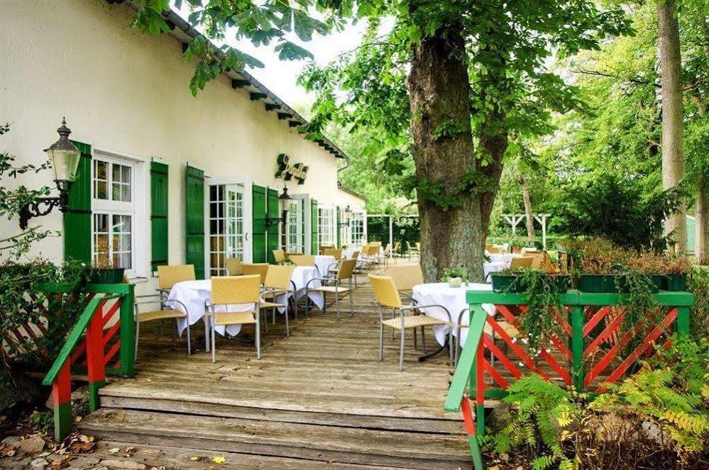 Landgasthof&Hotel Jagdhof Stralsund Exterior foto